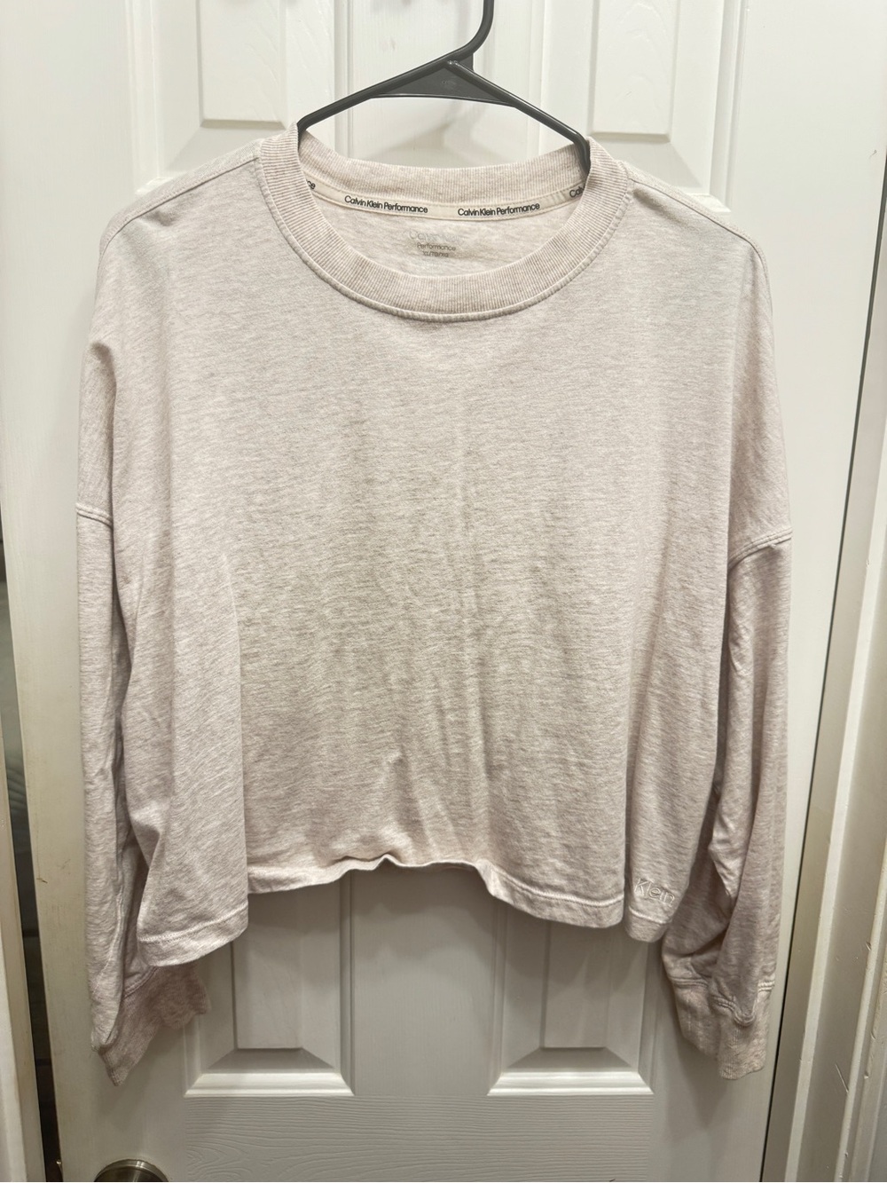 Calvin Klein Performance XL Women's Light Beige Crewneck Long-Sleeve Top